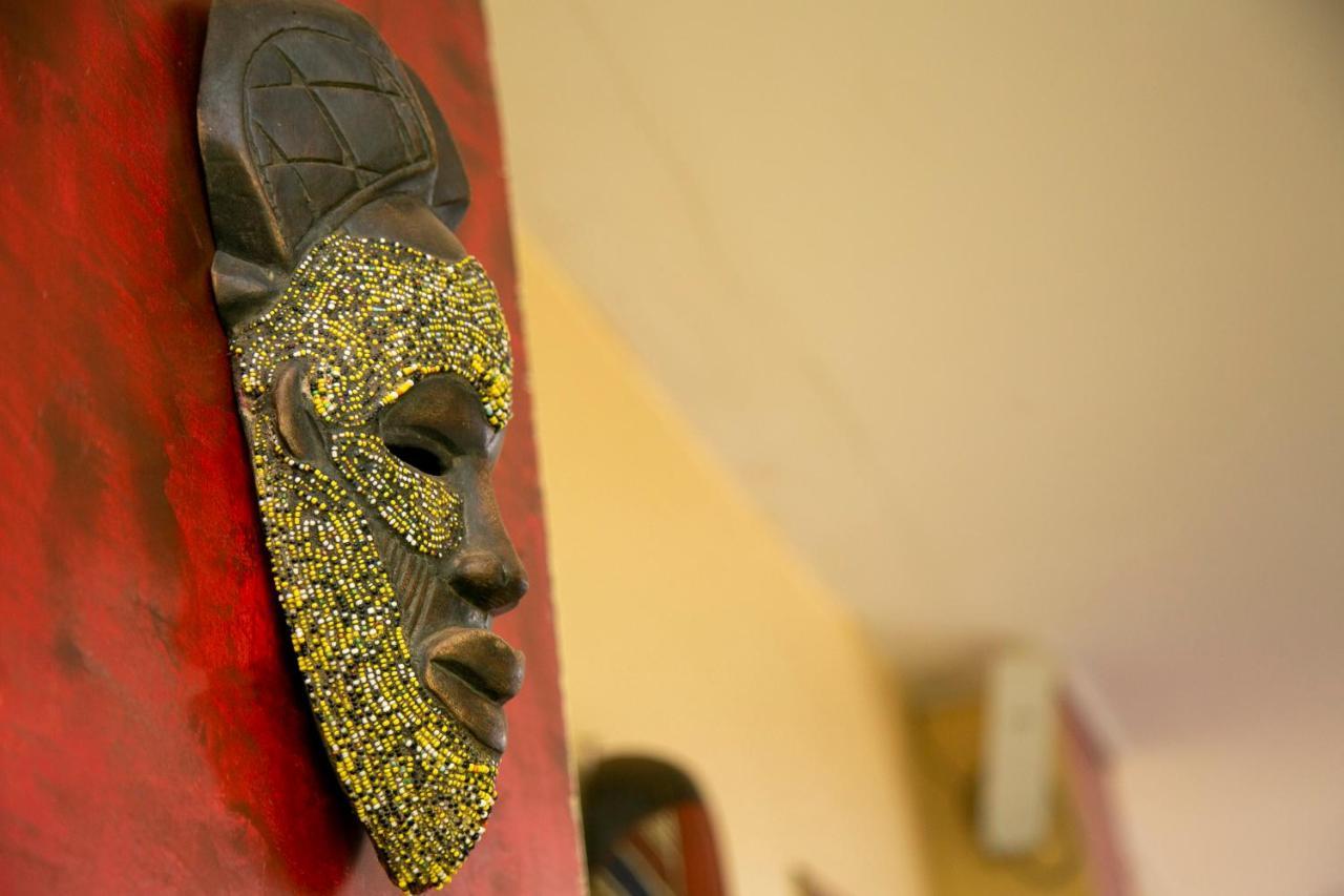 ホテル ヤーホット Yaoundé エクステリア 写真