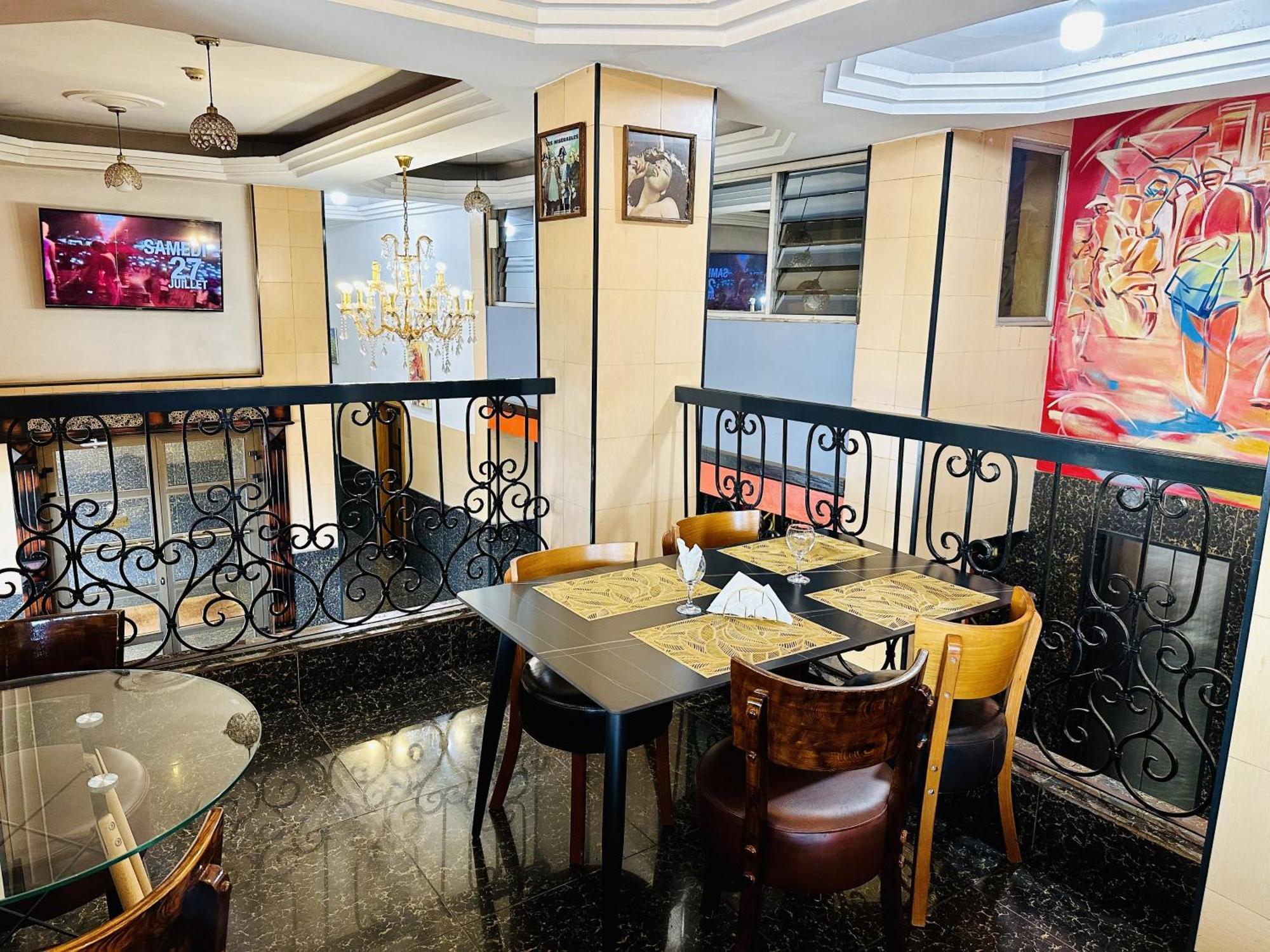 ホテル ヤーホット Yaoundé エクステリア 写真